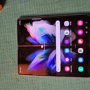 Samsung z fold 3